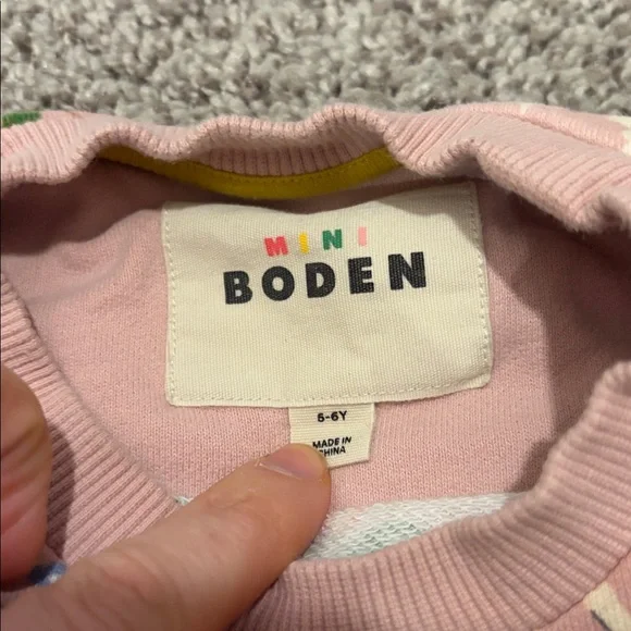 VGUC Mini Boden Printed Relaxed Sweatshirt Vintage Pink Enchanted Unicorn Sz 5/6 - Picture 6 of 8